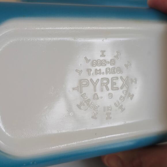 Vintage PYREX Primary Blue Fridge 2 Containers ONE Lid 502-B 40s 50s Mid Century - Picture 12 of 16